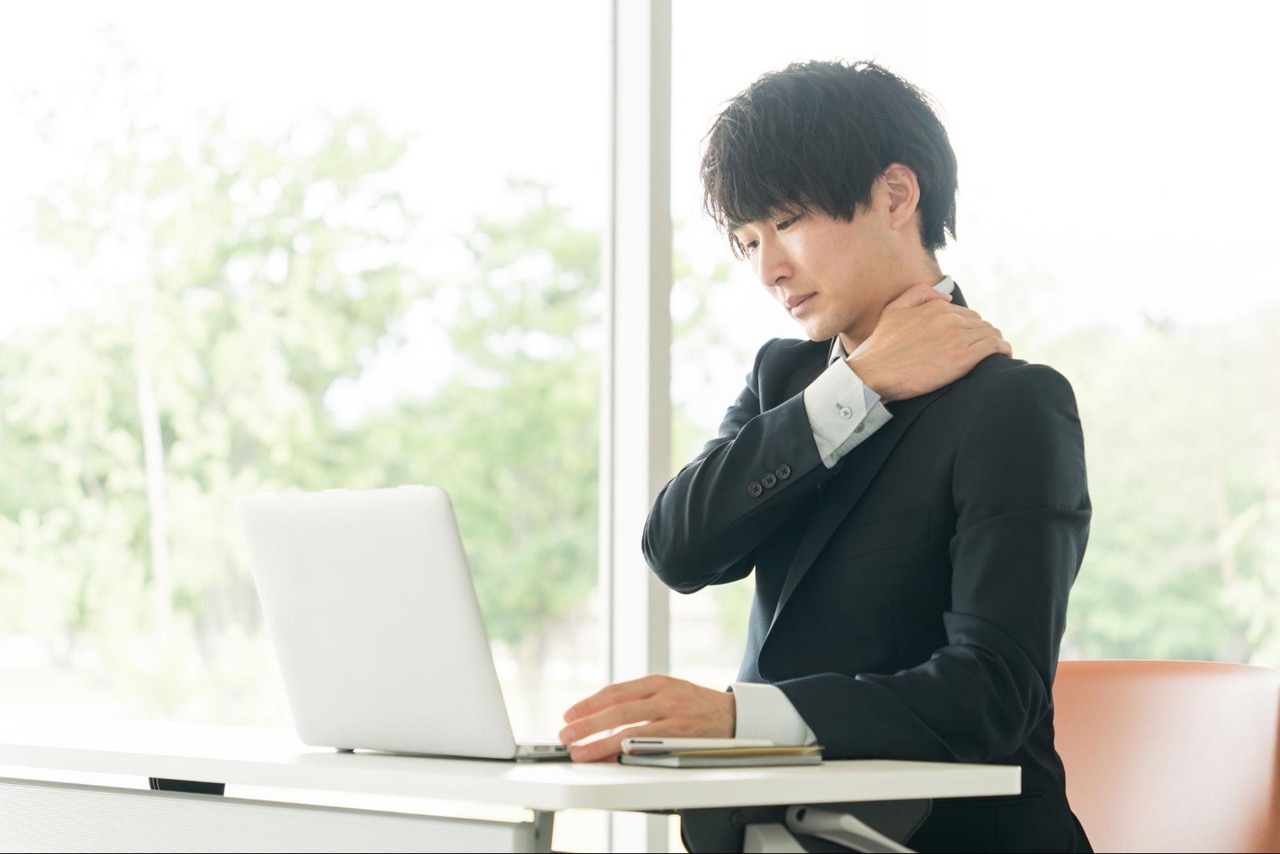 難しさを感じる男性
