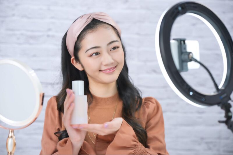 ライブコマースの日本での成功事例は？相性のよい業界やメリットについても解説