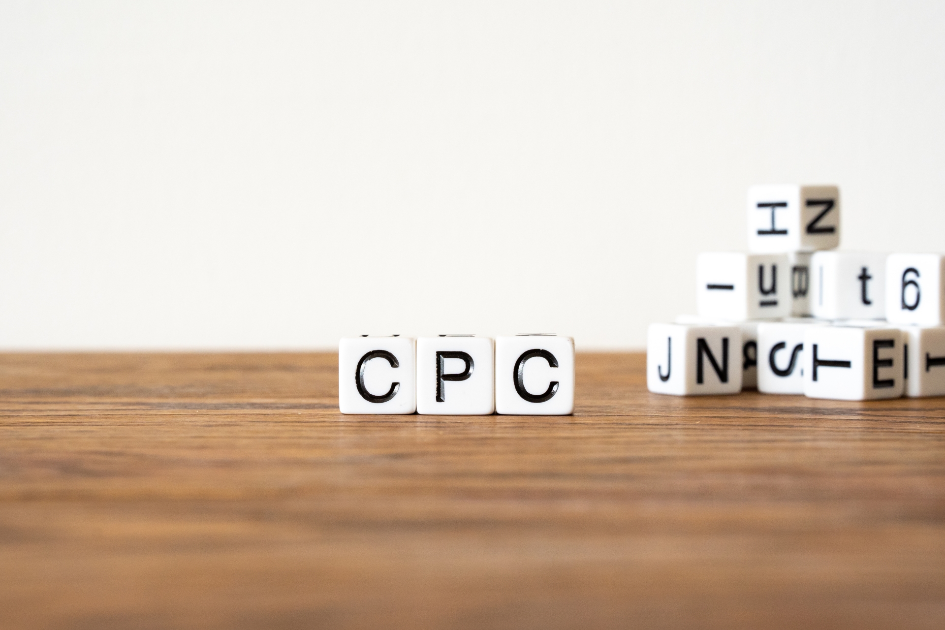「CPC」のシンプルで汎用性の高いイメージ