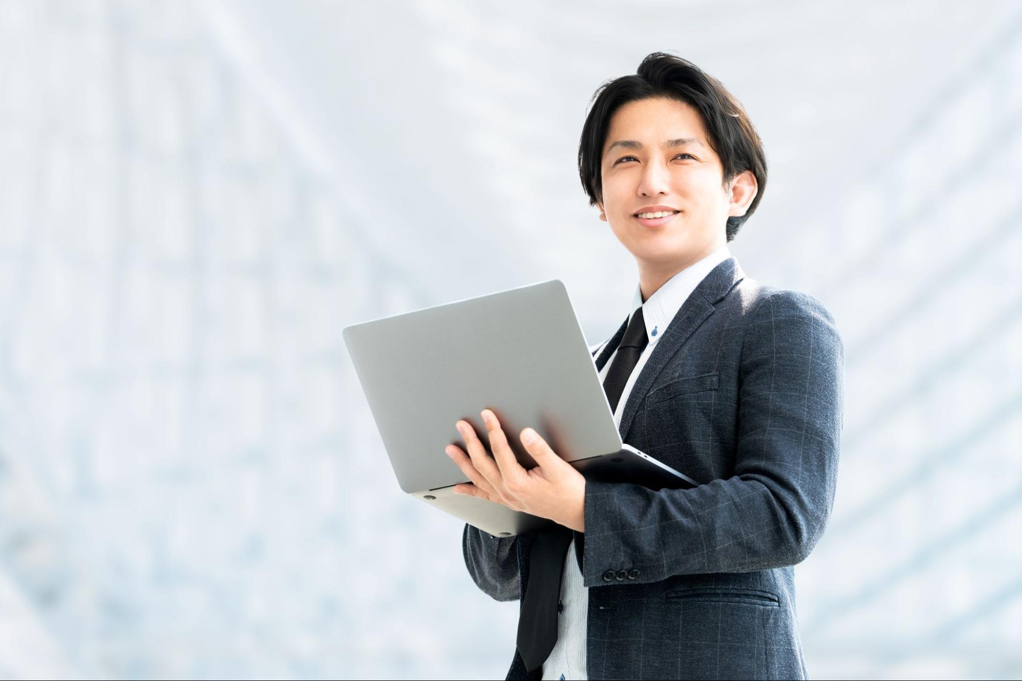笑顔のビジネスマン