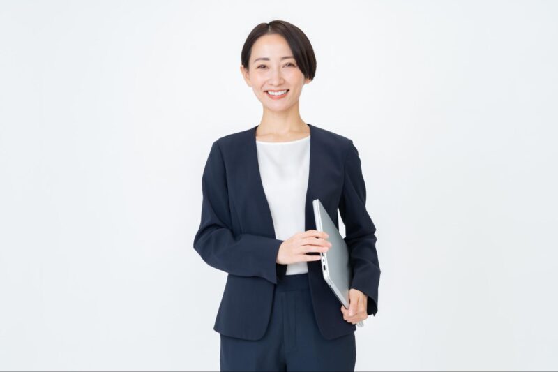 社内報動画のメリットは？活用事例や制作の流れ、注意点をわかりやすく解説