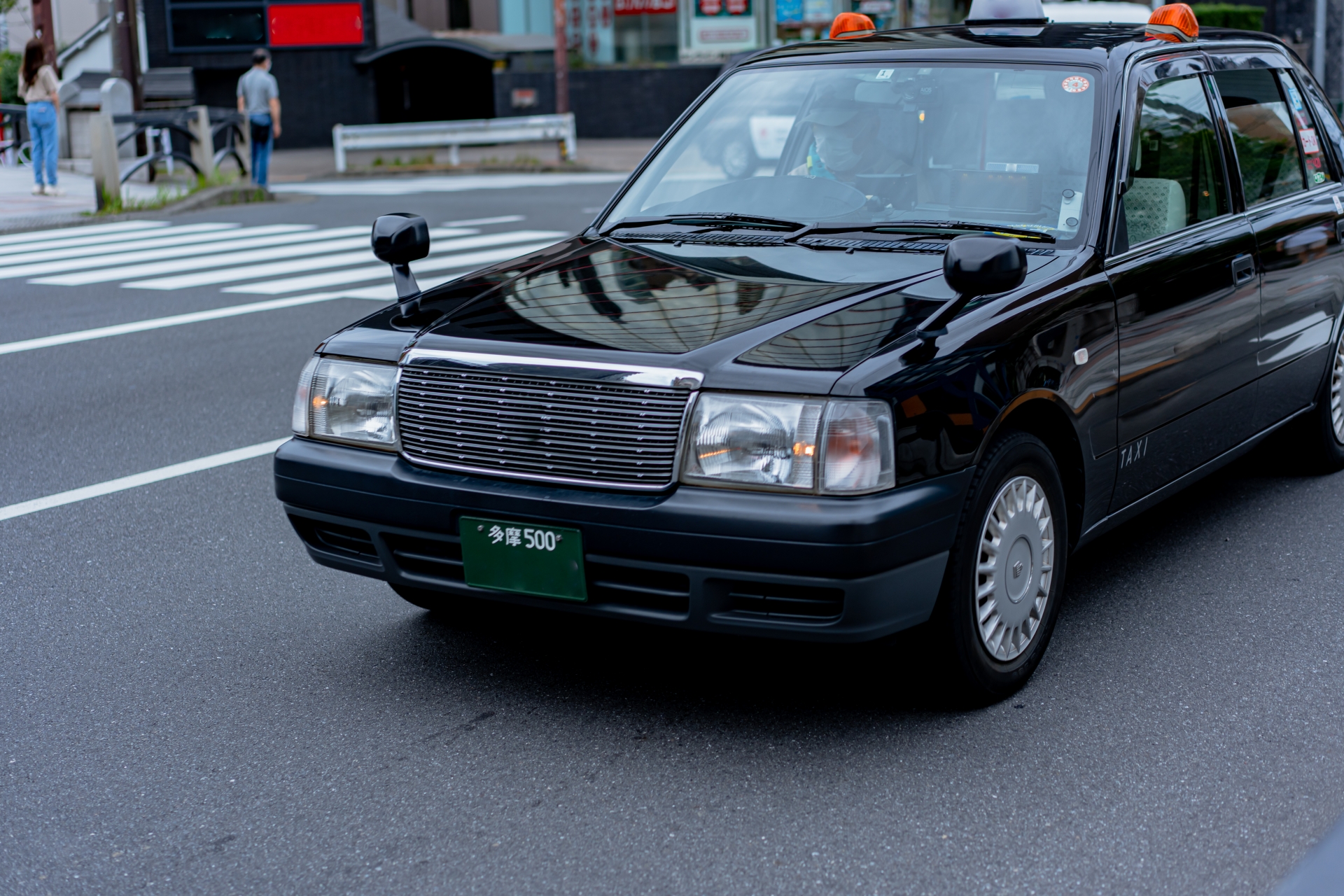 黒いタクシー