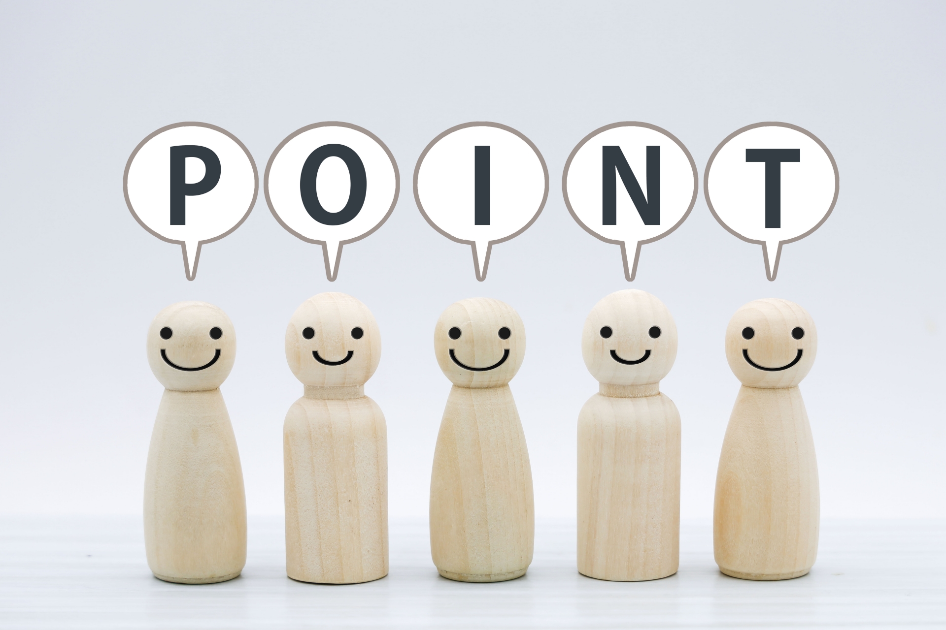 POINT（ポイント）の文字と人形