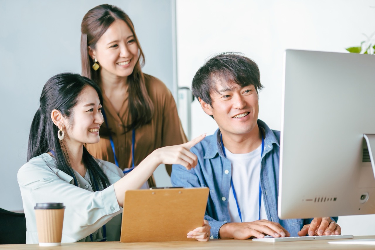 社内で検討する