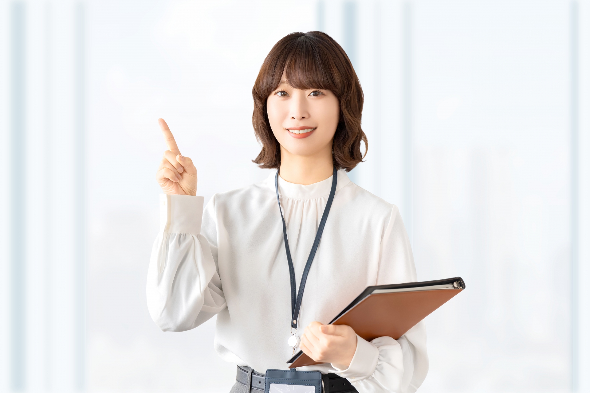 ポイントを抑える女性
