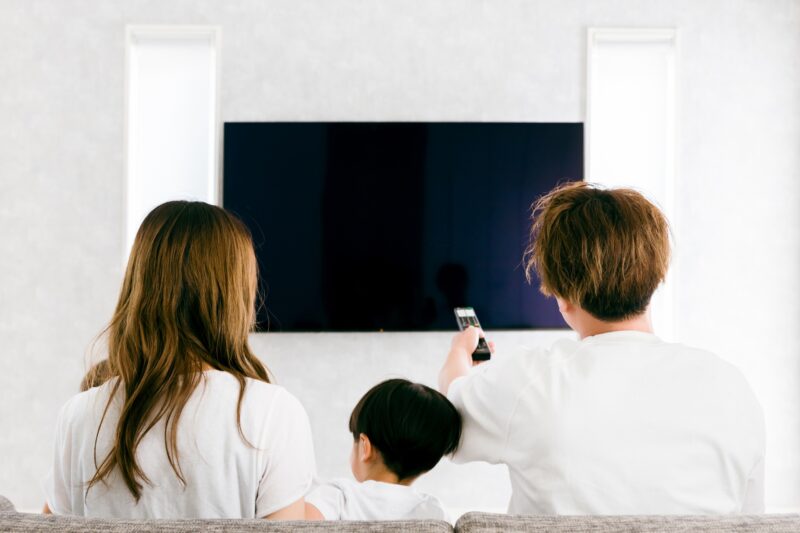 テレビCM制作の流れとポイント｜費用相場と制作にかかる期間、ネット広告との違いも解説