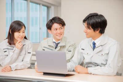 製造業でYouTube動画を活用するべき理由｜テーマ例や動画制作時のポイント、活用事例も解説