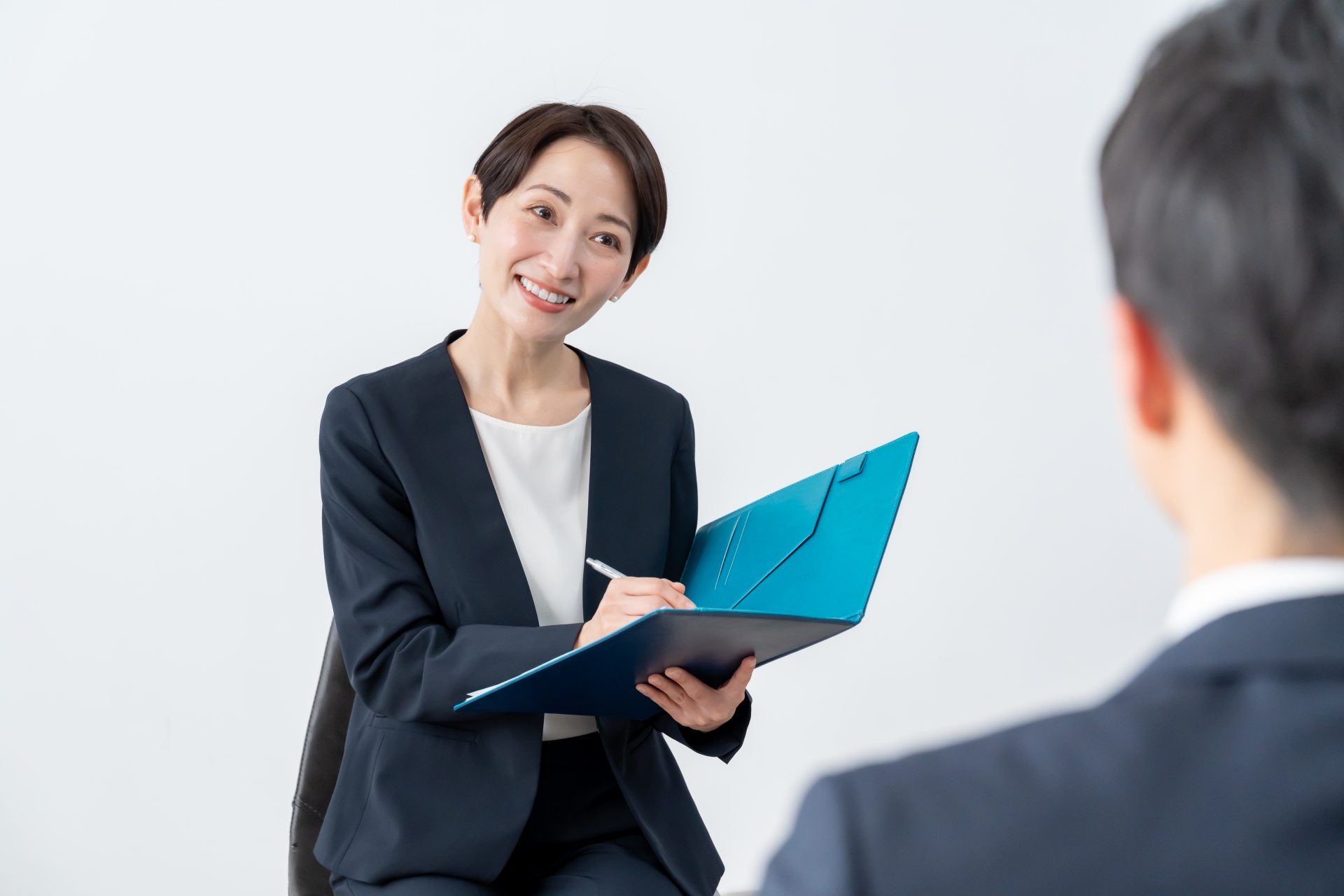 聞き取りをする